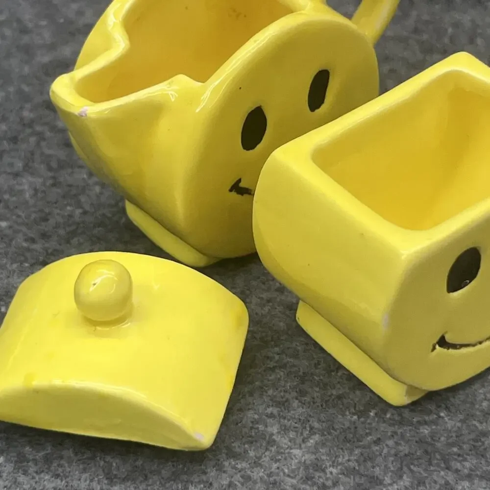 Vintage 1997 Young’s Inc Smiley Face Yellow Ceramic Miniature Teapot Set & Plate